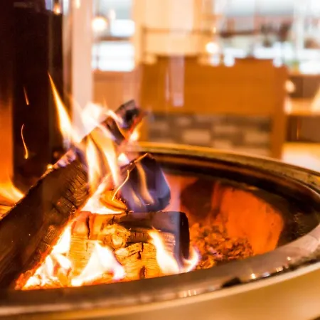 Zwoelferhaus فندق 4*