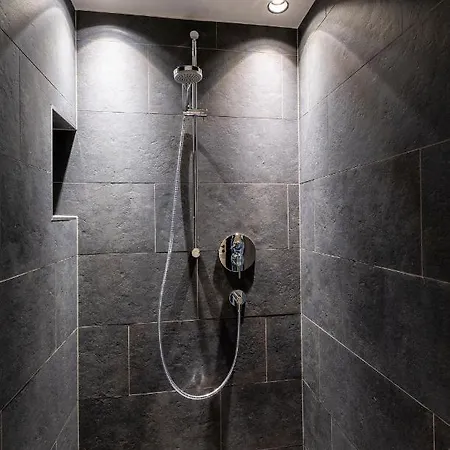 فندق Zwoelferhaus