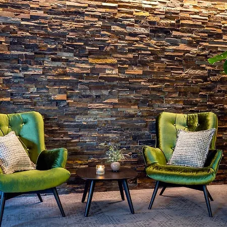 فندق Zwoelferhaus 4*