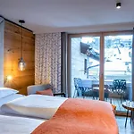 Hotel Zwoelferhaus 4*