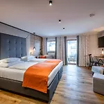 Hotel Zwoelferhaus
