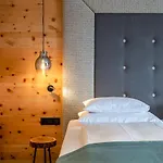 Hotel Zwoelferhaus 4*