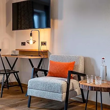 Zwoelferhaus 酒店 萨尔巴赫