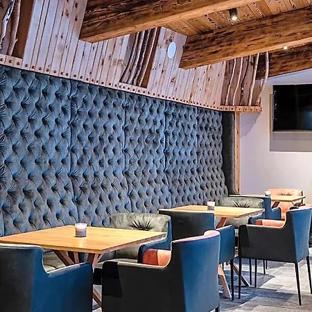 Отель Das Zwolferhaus 4*
