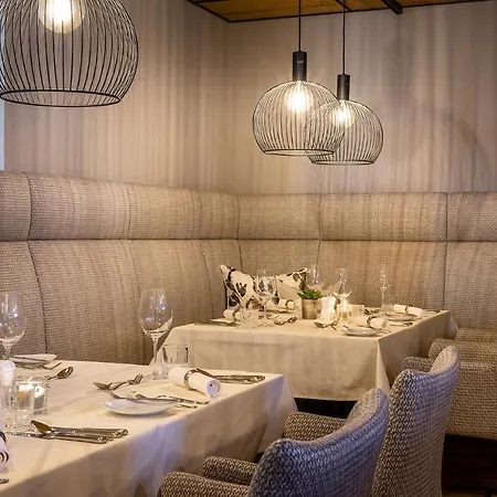 Ξενοδοχείο Zwoelferhaus