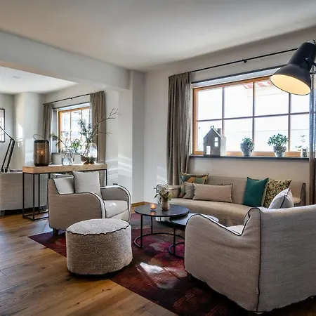 Zwoelferhaus Ξενοδοχείο Σάαλμπαχ-Χίντεργκλεμ