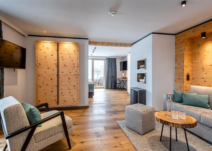 Zwoelferhaus Hotel 4*